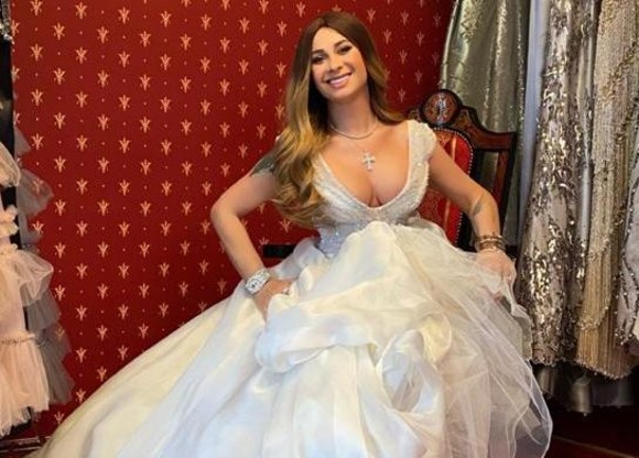 Laurențiu Reghecampf, primul pictorial alături de Corina. Au pozat în același loc ca și Anamaria Prodan: „Este femeia lângă care simt că sunt iubit”