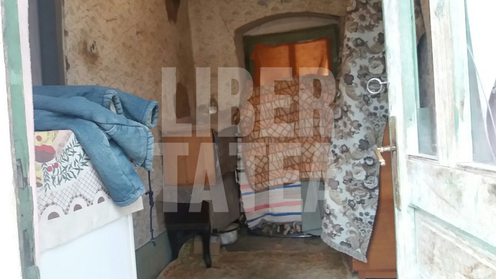 REPORTAJ: Două familii îndoliate după crima de la metrou. Alina, copilul adoptat de vecini din cauza sărăciei în care trăia
