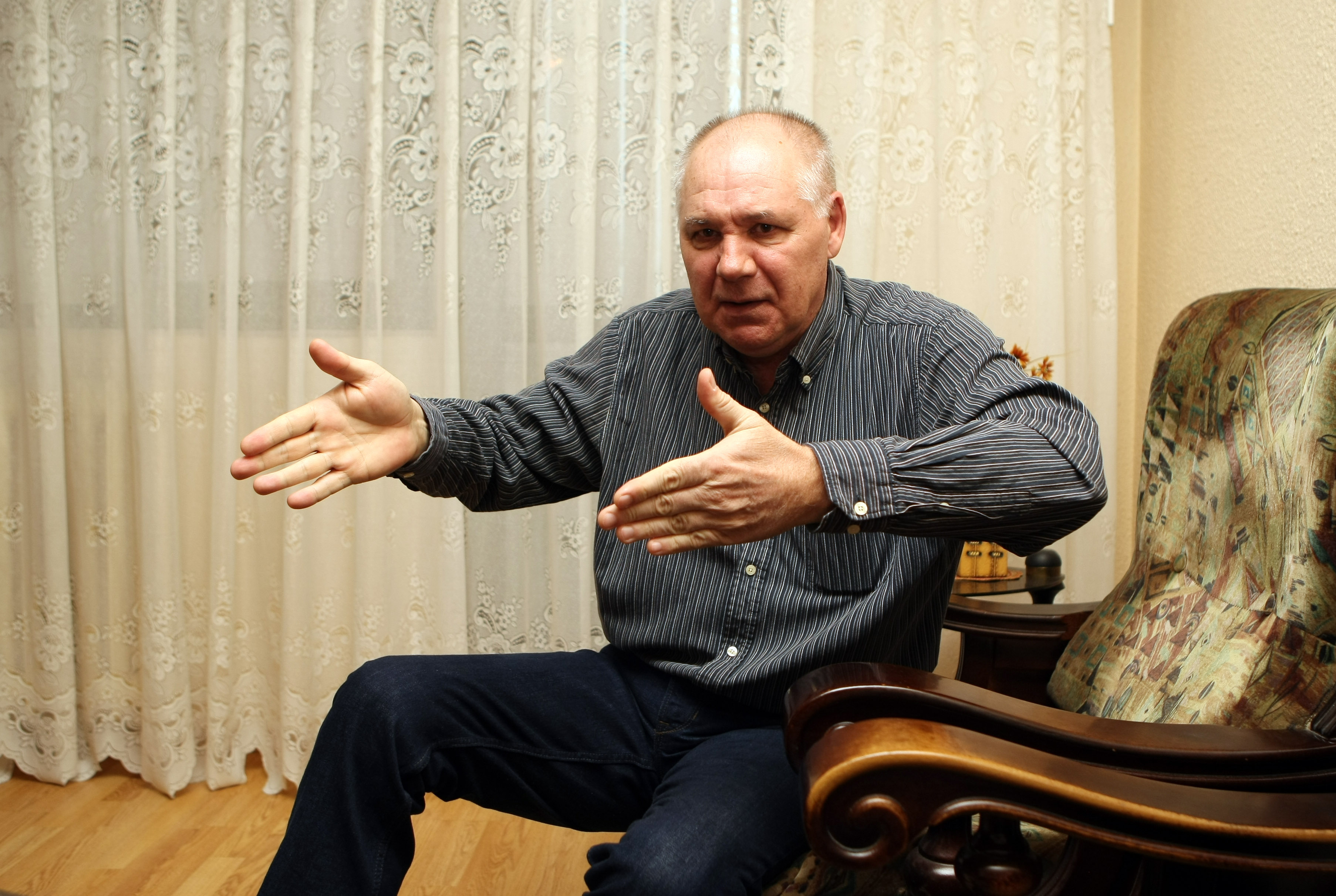 Fotbalistul Stelei, Adrian Ionescu: ”Steaua adevărată e cea care joacă acum!”. Cine dribla mai bine decât Messi și azi ar fi costat 120.000.000 de euro!” | VIDEO