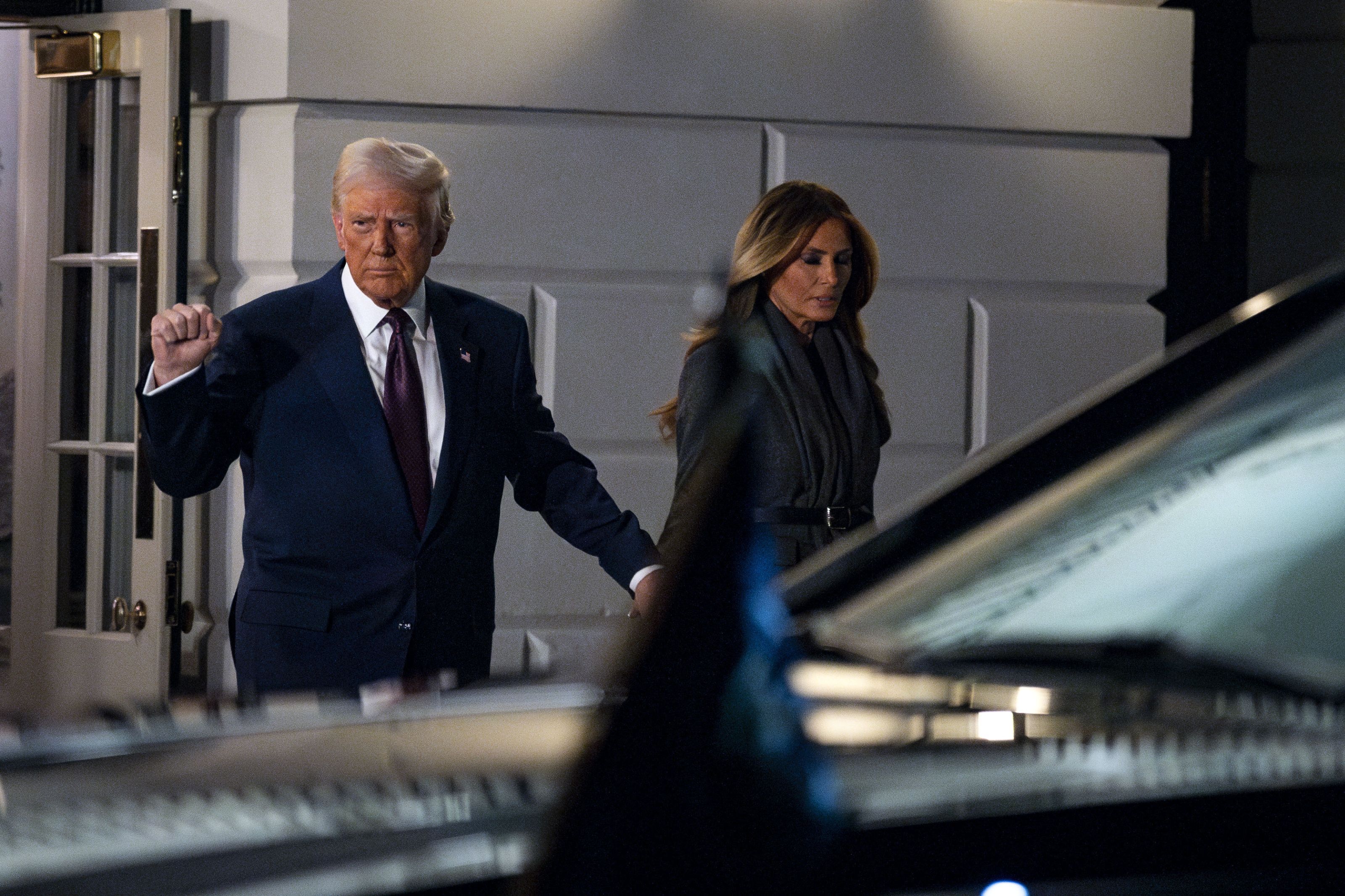 Cum a apărut Melania la discursul lui Donald Trump în fața Congresului. Suma colosală pe care a plătit-o pentru sacoul Dior