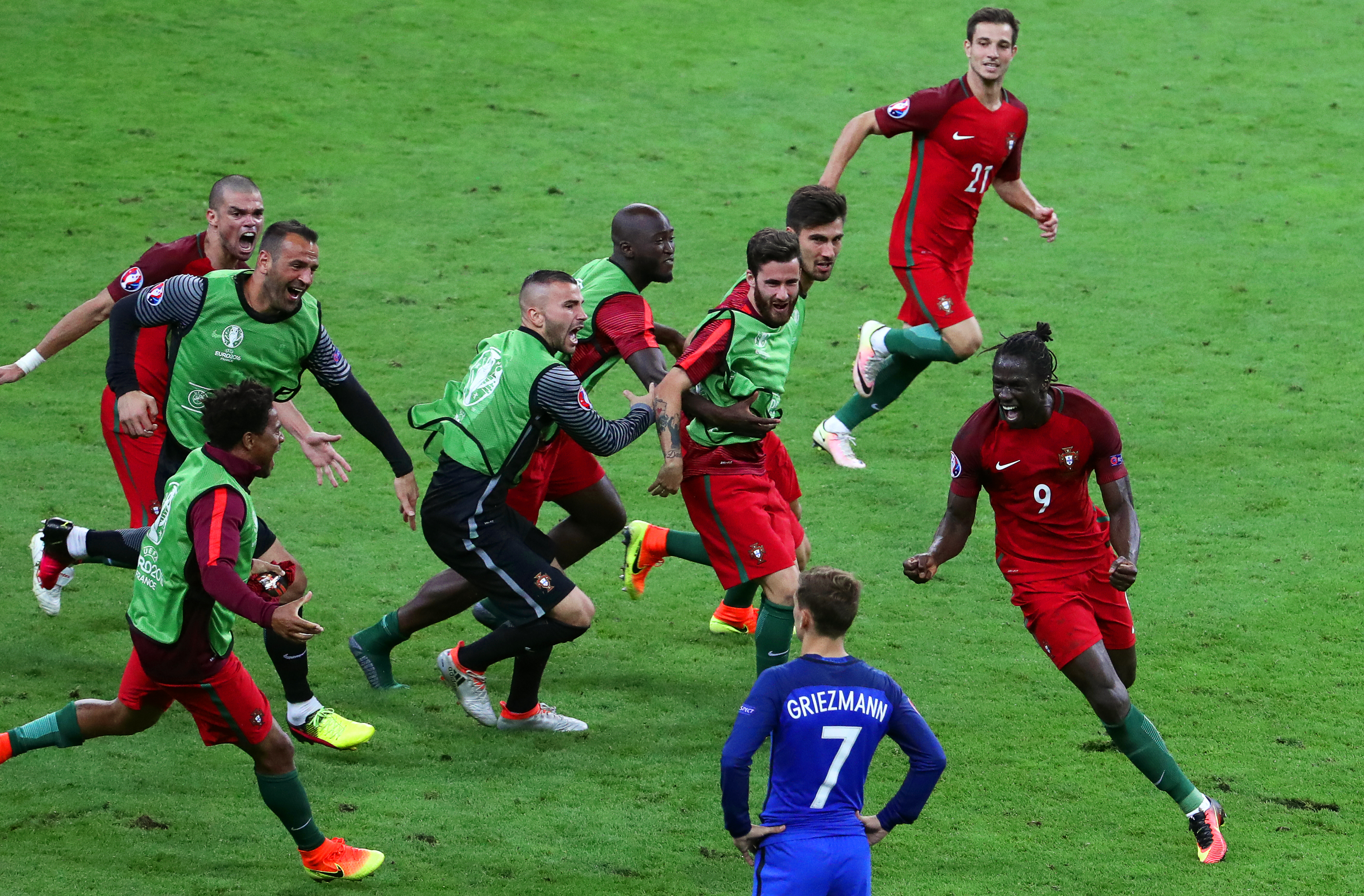 Euro 2016, finala:  Portugalia-Franța 1-0. Eder i-a dus pe lusitani în Eden! Gignac a lovit bara în 90+2, la 0-0! Cristiano Ronaldo a jucat doar 24 de minute