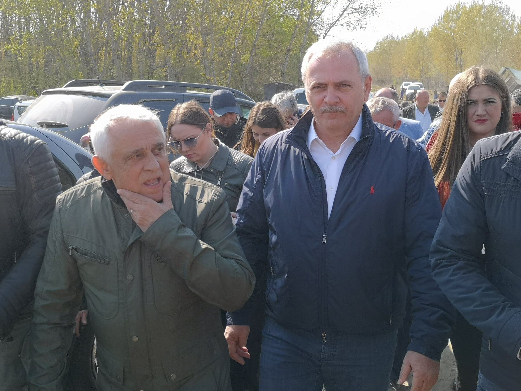FOTO | Liviu Dragnea şi-a reluat campania. Promite TVA de 5% pentru produsele bio autohtone şi aprozare pentru producătorii români