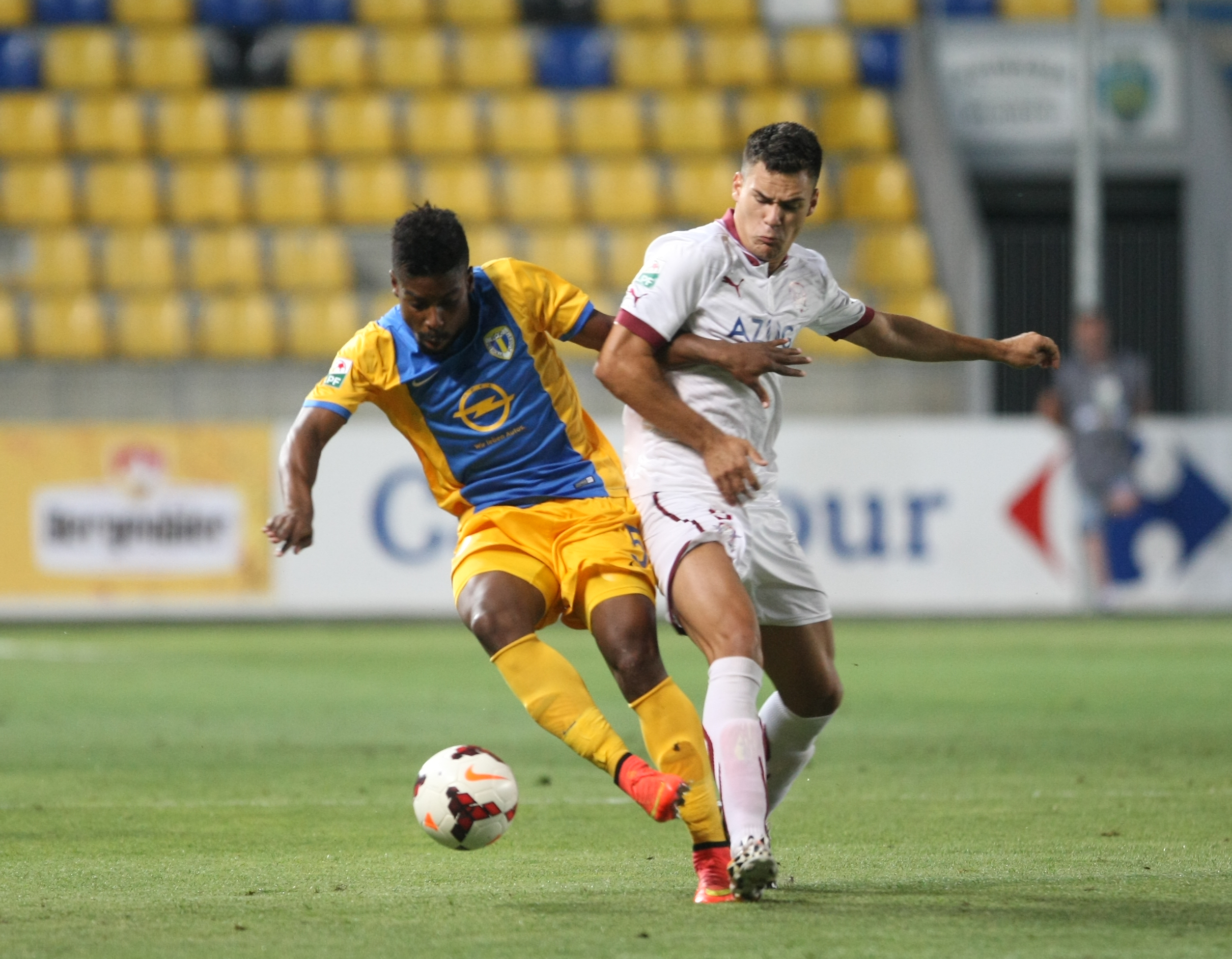 VIDEO / LIGA I: PETROLUL - RAPID 0-0. Giuleştenii au obţinut un punct nesperat