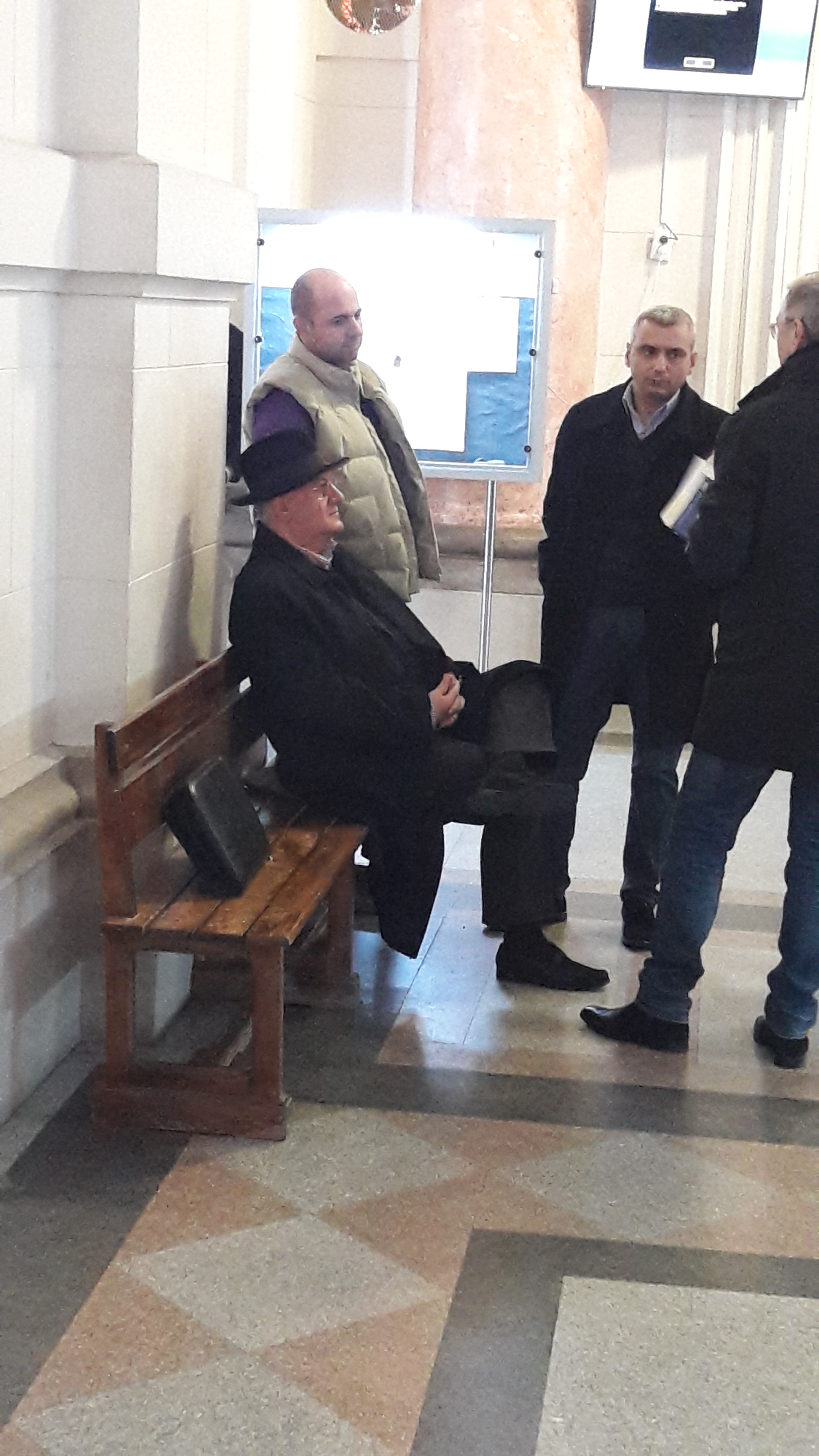”Dosarul Craiova” nu a adus nimic nou, la termenul de astăzi. Îi doare-n pălărie! GALERIE FOTO