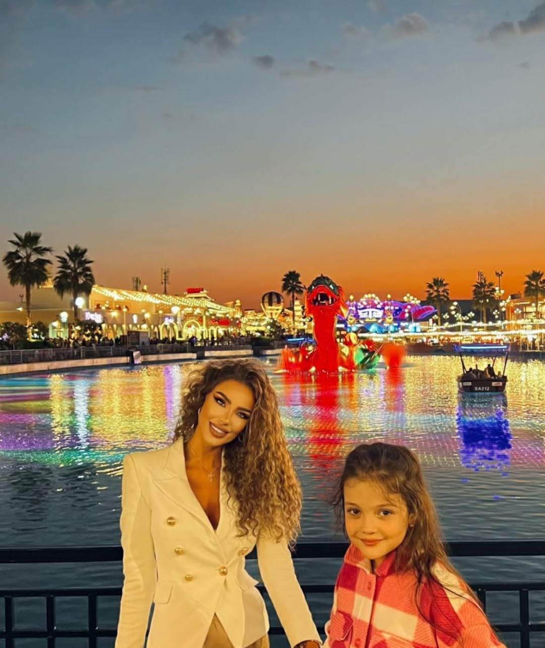 Imagini din vacanța de lux a Biancăi Drăgușanu în Dubai. Ce mesaj i-a transmis lui Gabi Bădălău, iubitul ei, care nu a însoțit-o
