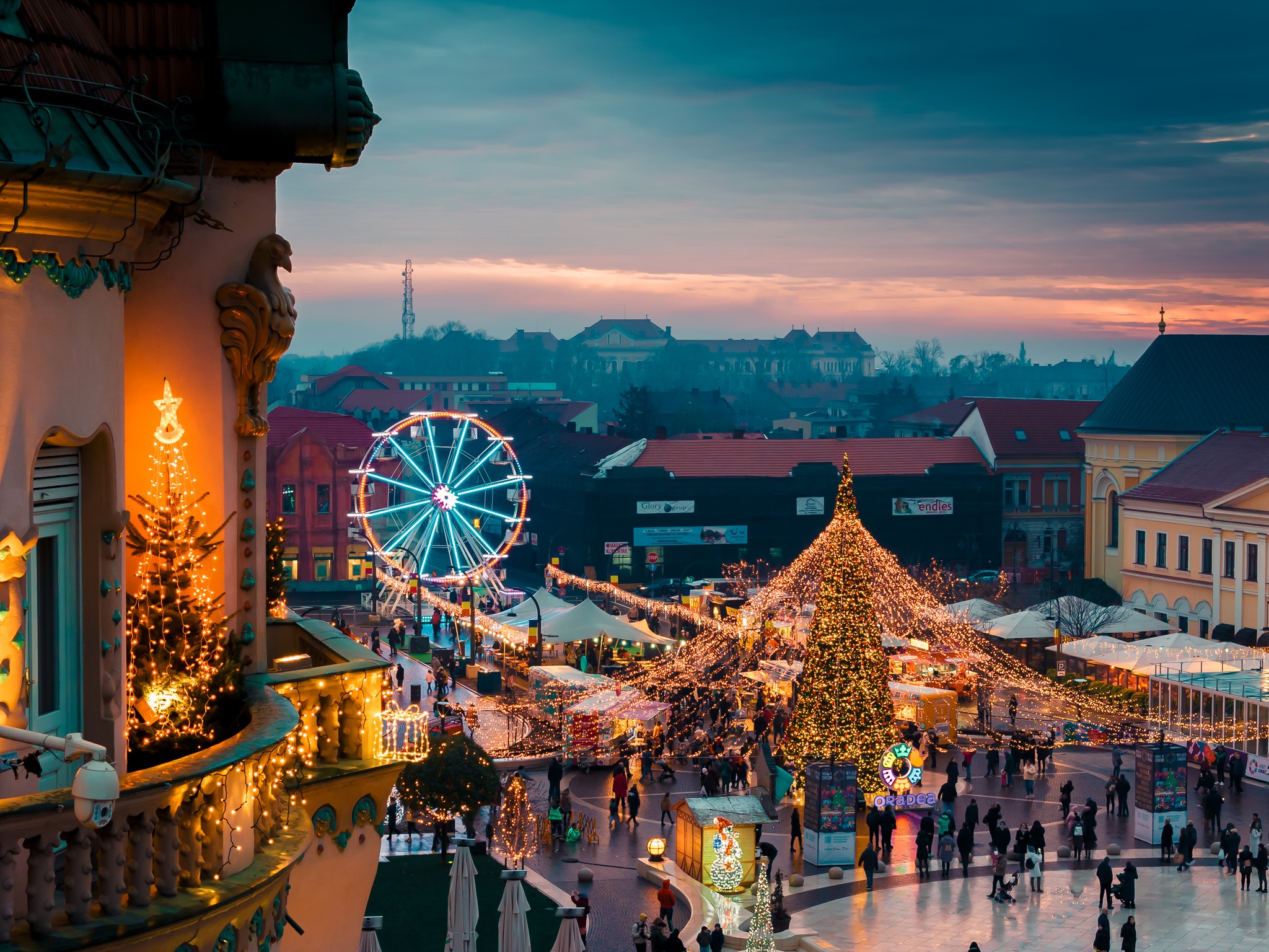 Târgul de Crăciun Oradea 2024. O zonă specială pentru food truck și 31 de căsuțe cu obiecte de cult, lemn, lut și ceramică
