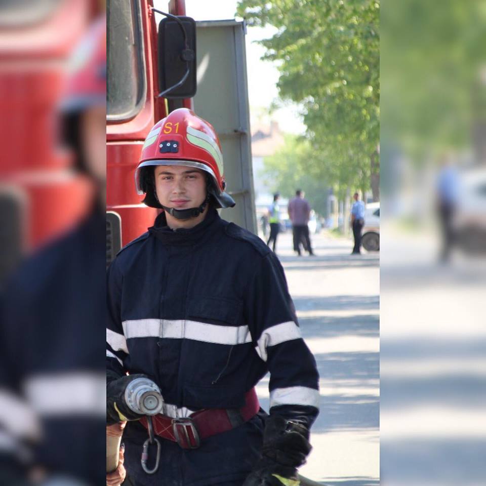 EXCLUSIV/Lecția de eroism și puterea unei promisiuni. Andrei a ales meseria care i-a ucis tatăl exact acum 5 ani: ”Am jurat că-i voi călca pe urme!”