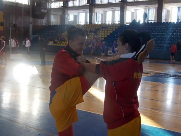 România are ca obiectiv cucerirea a 9 medalii la CM de fotbal-tenis din Cipru! Burleanu al lor e poreclit ”Dumnezeu negru”