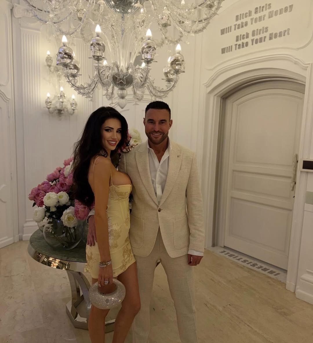 Imagini din casa în care Andreea Sasu și Philipp Plein locuiesc. Doar în filme mai vezi așa ceva