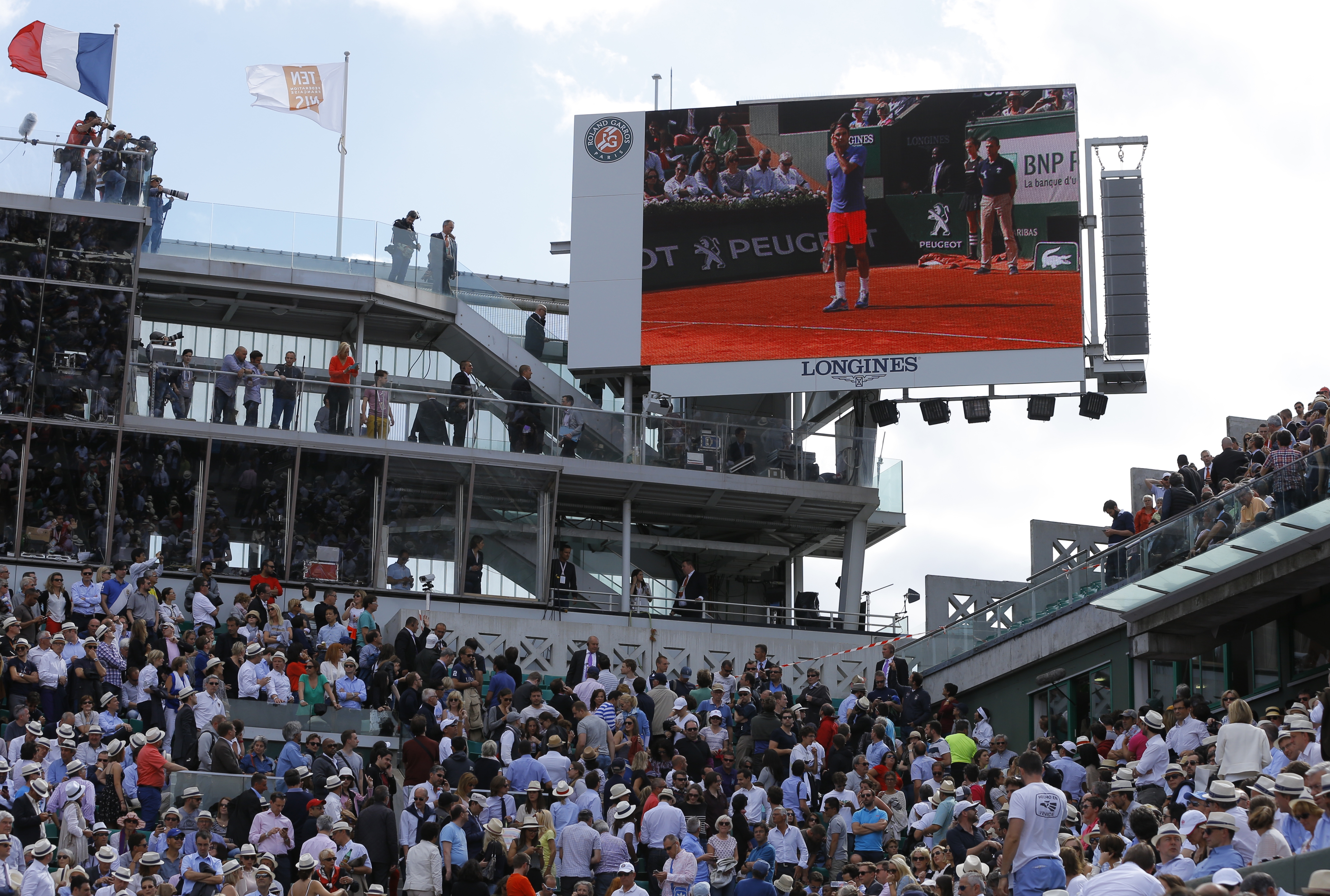 Incident la Roland Garros. Un panou metalic a căzut peste spectatori / FOTO&VIDEO