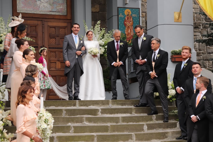 CORESPONDENȚĂ DIN SINAIA/ Principele Nicolae și Alina Binder au fost cununați. Momente emoționante la ieșirea din biserică, mulțimea a izbucnit | FOTO & VIDEO