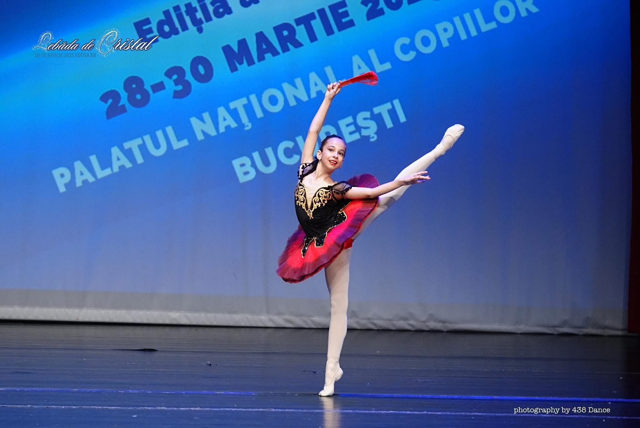 Povestea Antoniei Ursu, micuța balerină de 11 ani, calificată în finala Youth America Grand Prix din Texas. „În momentul în care încep să dansez, orice durere, orice gând sau emoție dispar, iar eu rămân doar cu muzica”