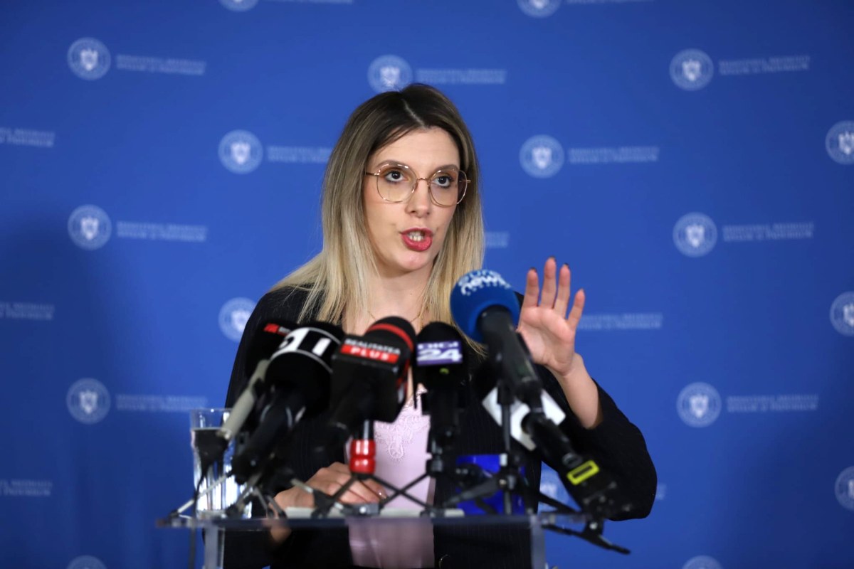 Diana Buzoianu a anunțat reguli noi pentru iazurile piscicole: „Avem cratere cu apă și oamenii au murit înotând acolo”