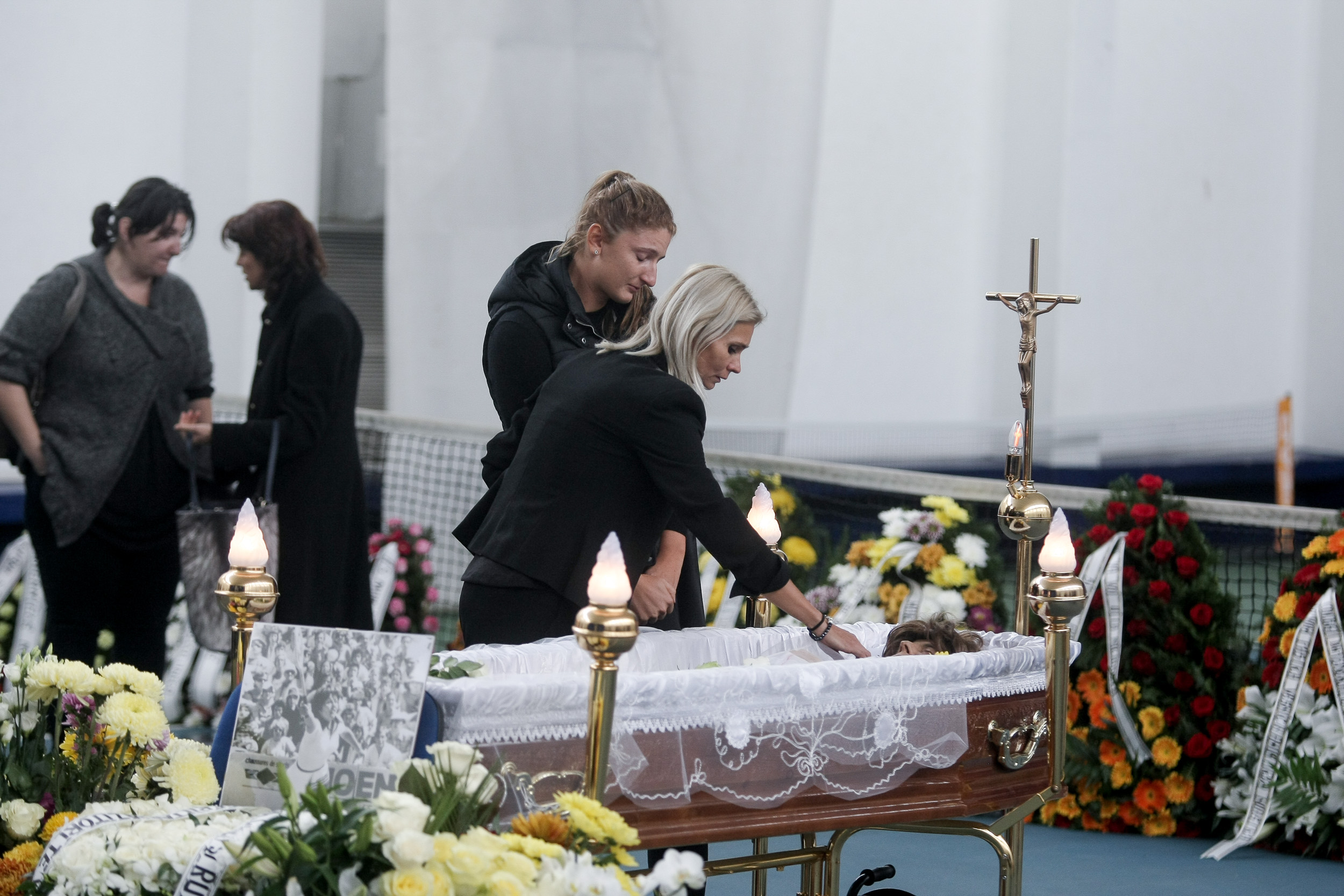 Lumea sportului și-a luat rămas bun de la Florența Mihai, cea care a descoperit-o pe Simona Halep și a antrenat-o pe Irina Begu. ^Mesaje emoționante de la cele două sportive pentru fosta mare jucătoare și antrenoare / FOTO