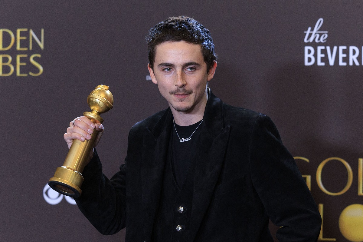 Apariția lui Kylie Jenner cu diamante de peste 100 de carate la Globurile de Aur 2026. E supranumită „zeița de aur” a lui Timothée Chalamet