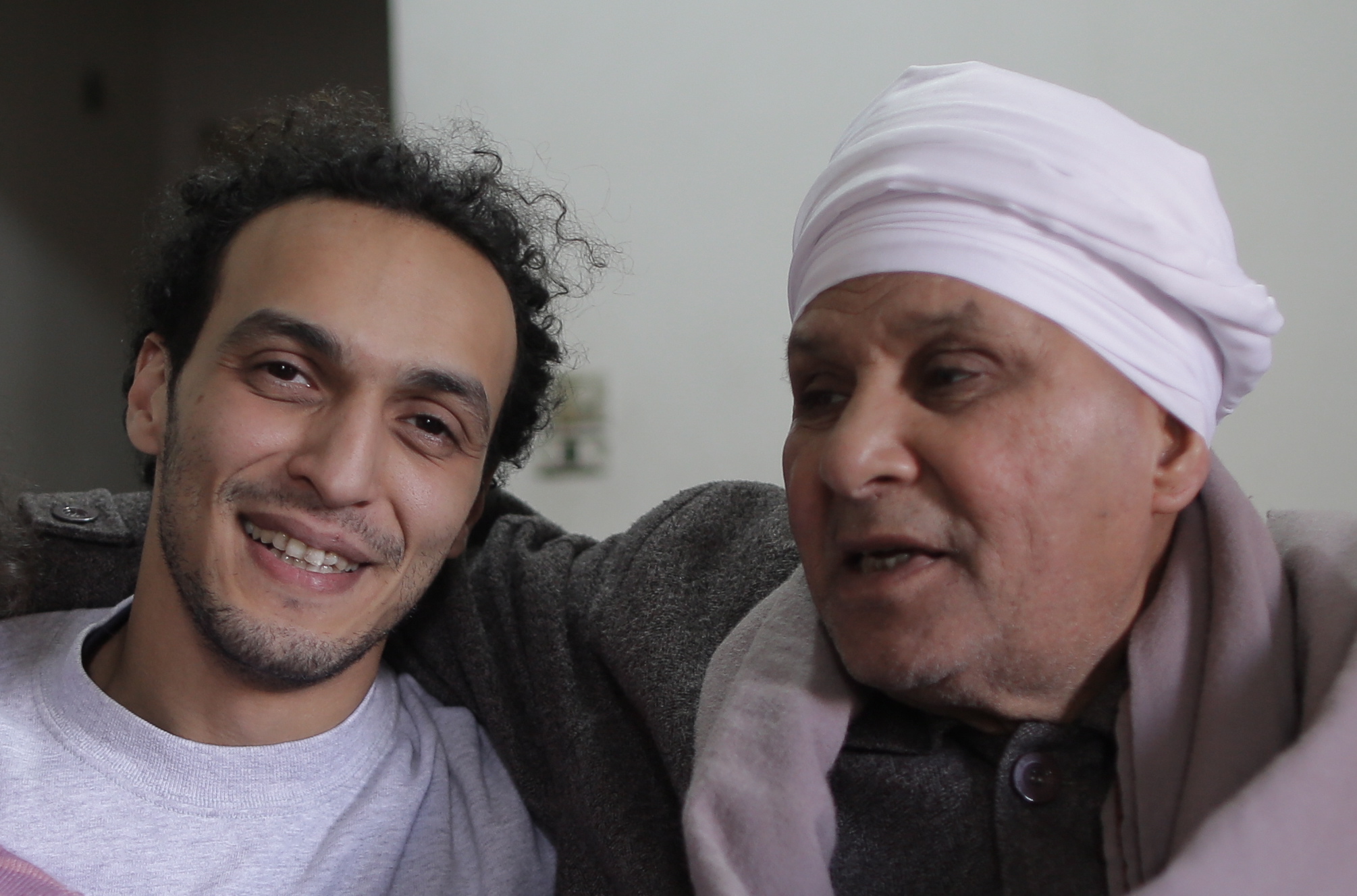 FOTO | Jurnalistul egiptean Mahmoud Abu Zeid a fost eliberat după cinci ani de închisoare. A fost arestat pentru că a relatat despre protestele sângeroase din Cairo