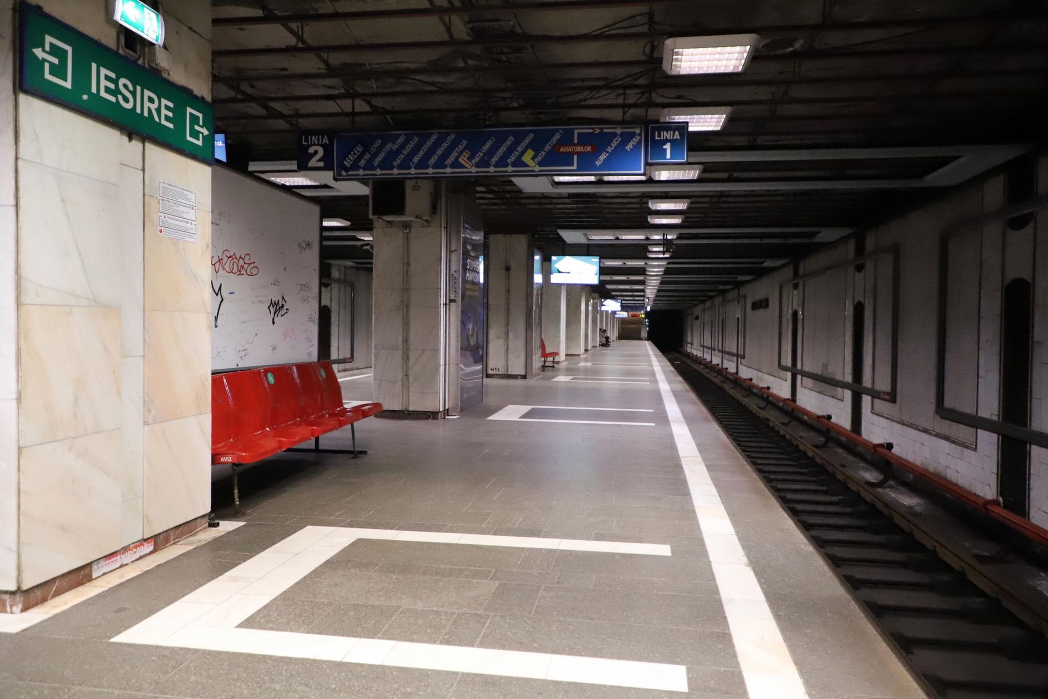 Zeci de filtre în București, în prima zi cu noile restricții. Circulația, restrânsă de la ora 20.00, în weekend