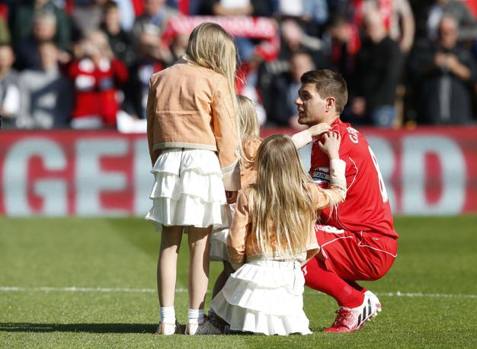 Momente emoționante la retragerea lui Steven Gerrard! / GALERIE FOTO