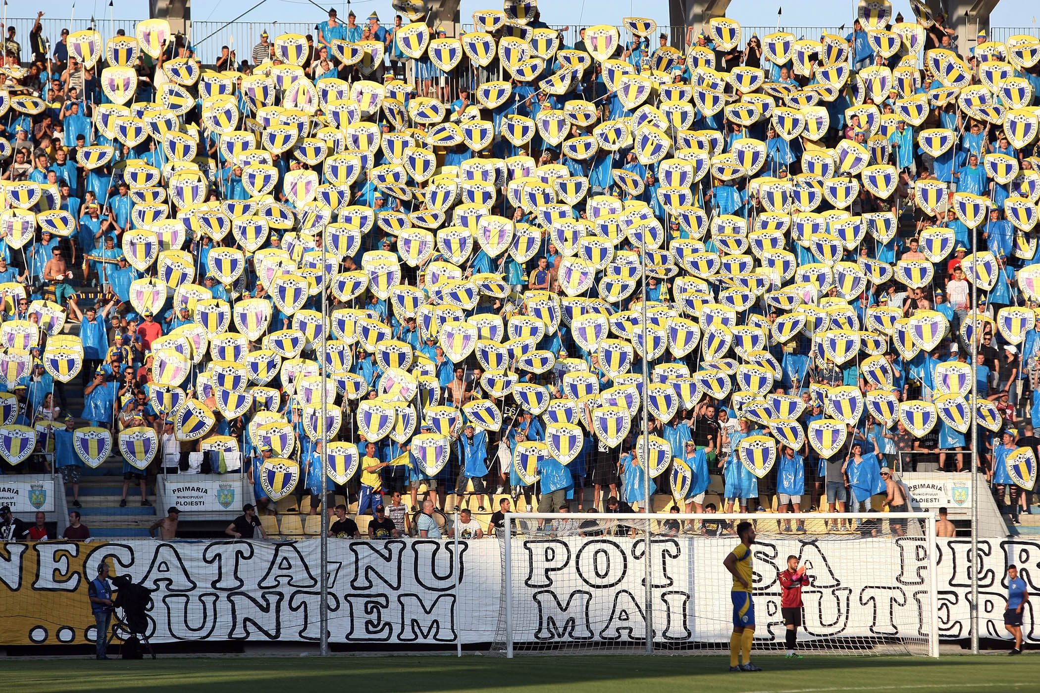 Petrolul Ploiești a promovat în Liga 3. Atmosferă fantastică pe stadionul ”Ilie Oană”. Rezultate | FOTO