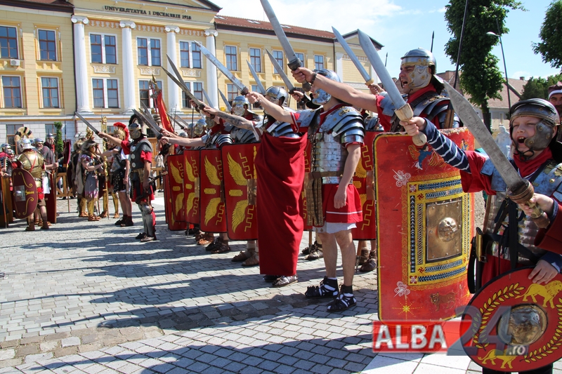 Trupe de soldați romani și daci în Alba Iulia | FOTO & VIDEO