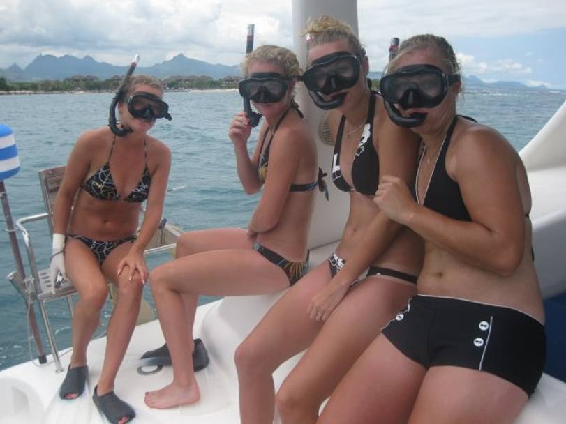 Imagini fierbinți cu trei jucătoare de tenis, într-o vacanță de vis! GALERIE FOTO