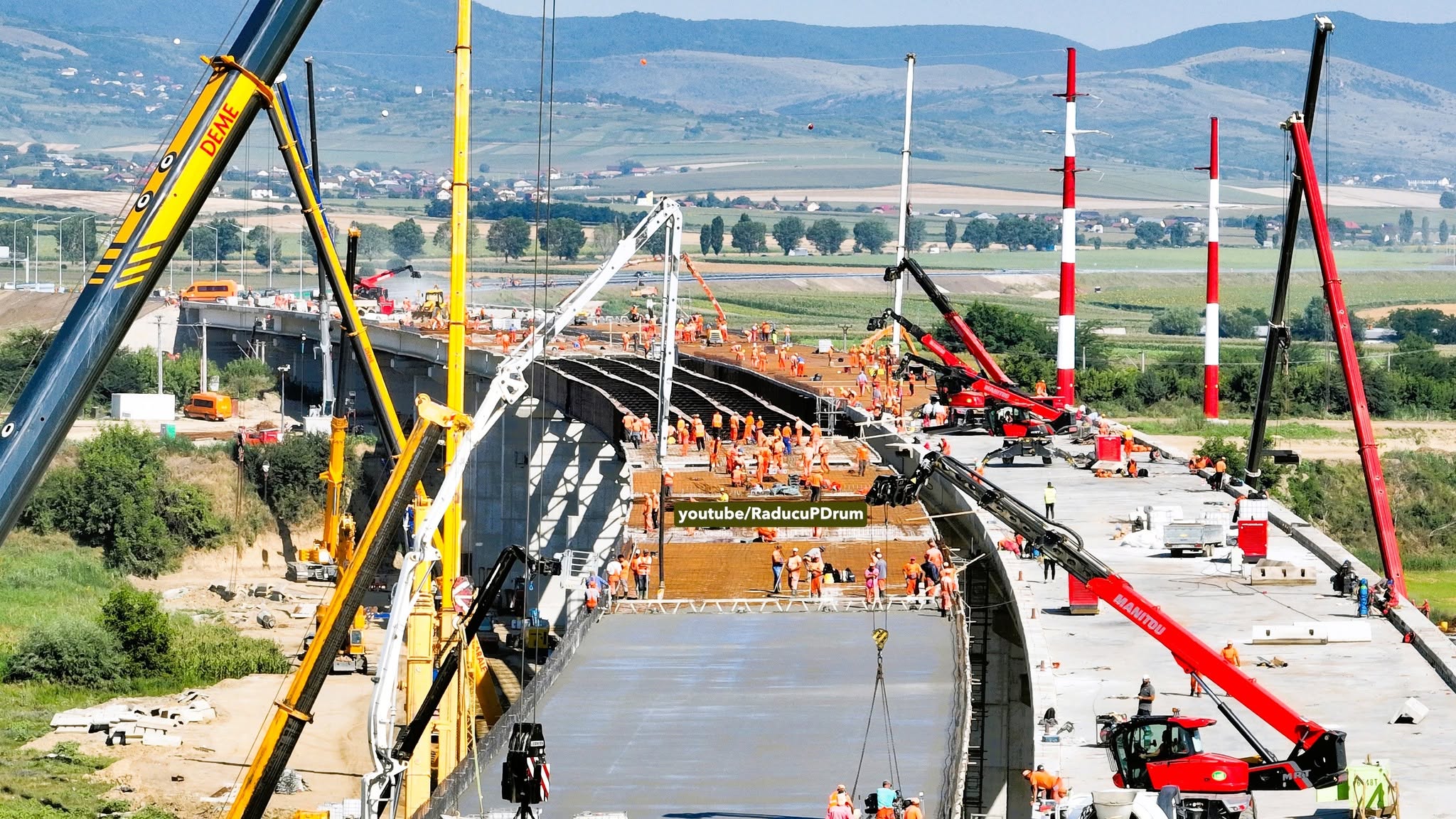 Viaductul de la Cleja din Bacău este ca un furnicar: peste 400 de muncitori pe șantierul de 1,2 kilometri din A7