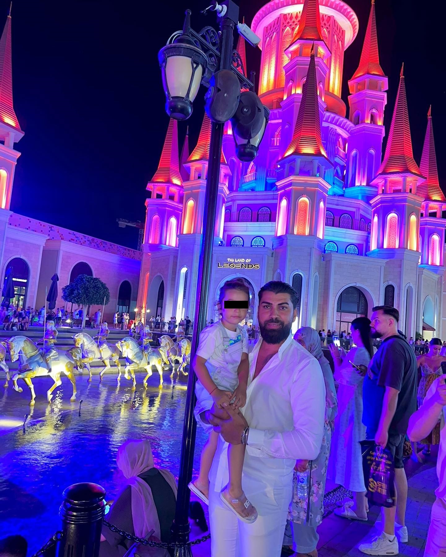 Cu cine a plecat în vacanță Raluca Pastramă, după zvonurile divorțului de Ibrahim. Se relaxează în Turcia