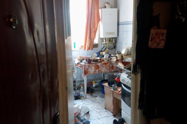 Explozie în Brăila. Doi oameni, răniți după ce un apartament a sărit în aer