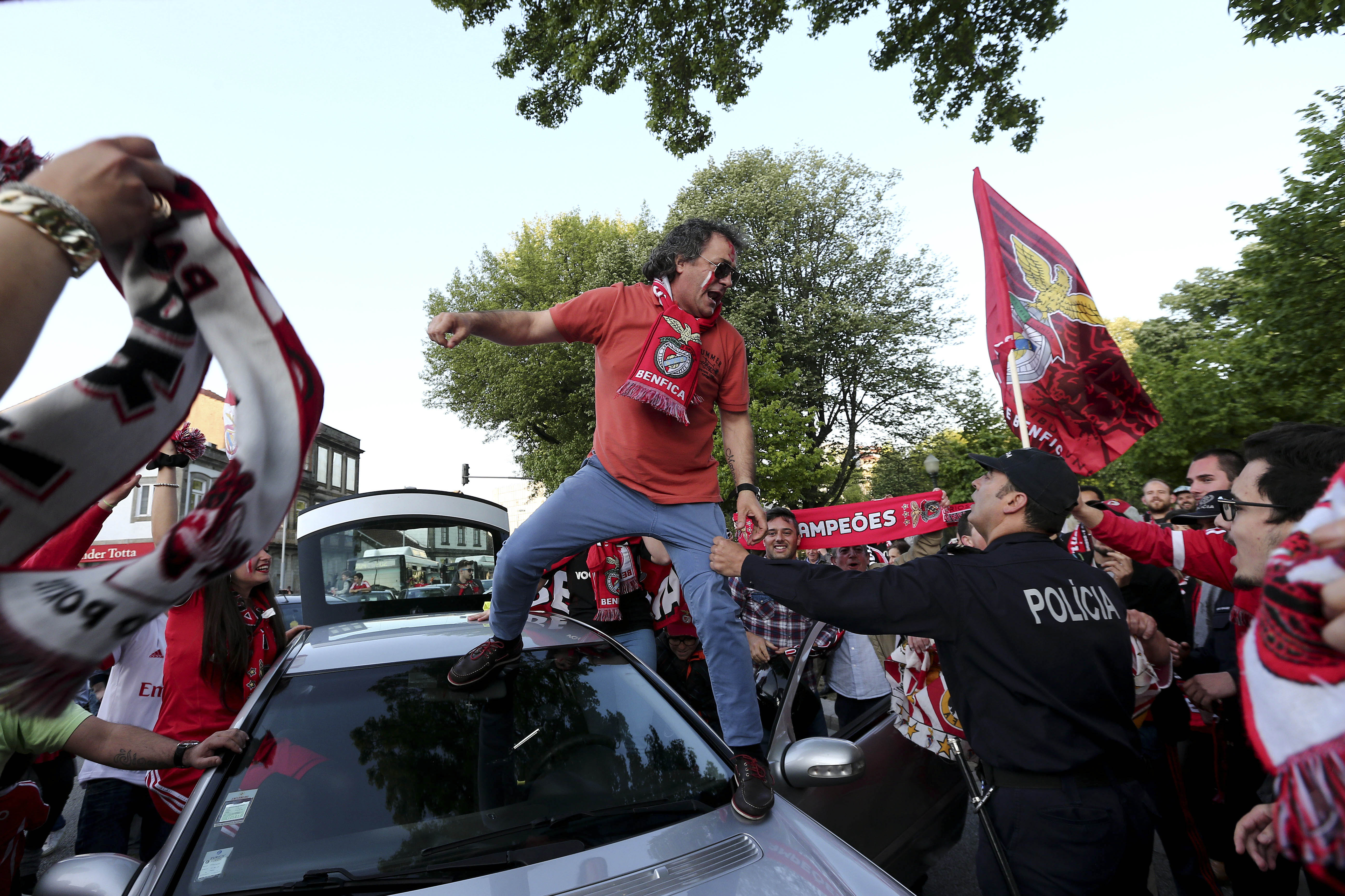 Benfica a cucerit al treilea titlu consecutiv în Portugalia şi al 35-lea din istoria clubului