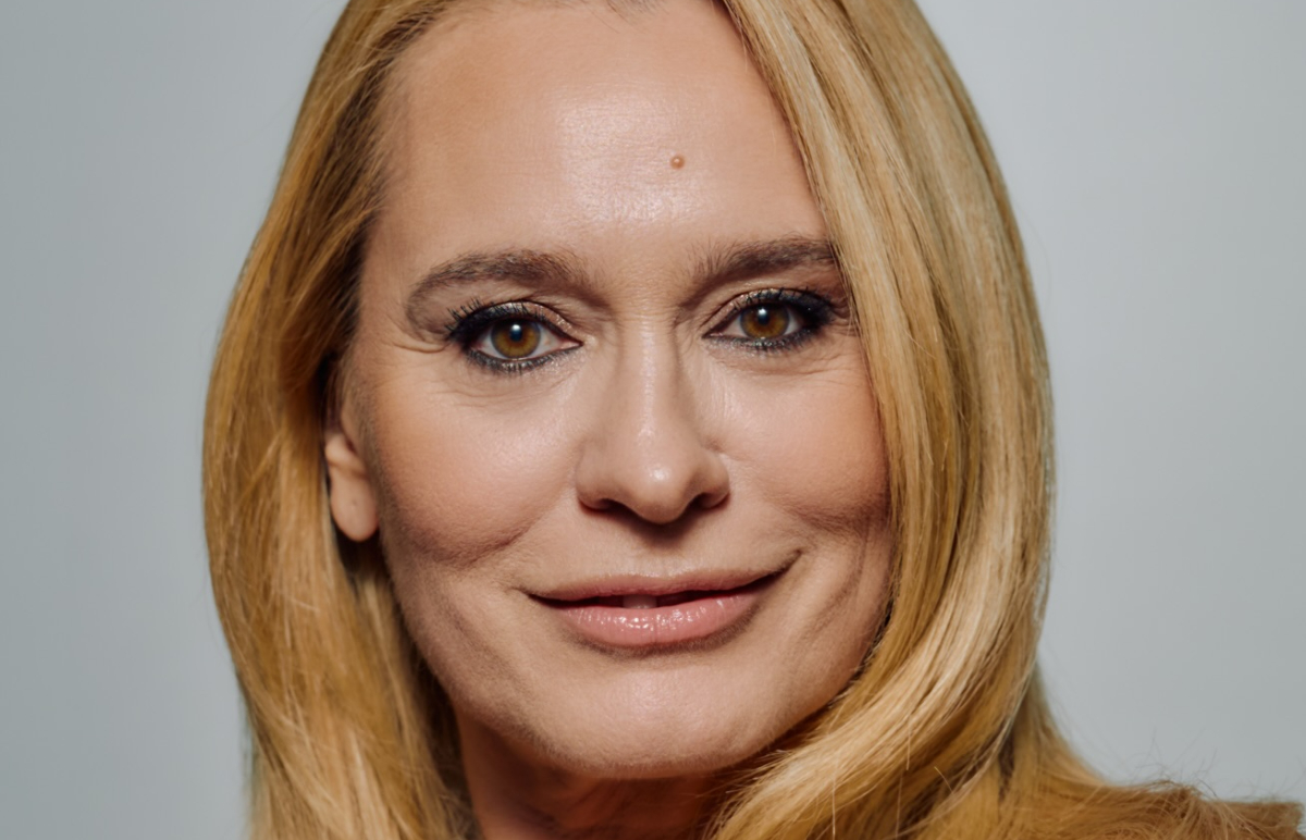 Andreea Esca se simte „rușinată” față de oamenii pe care i-ar fi „panicat de moarte” pentru o „ploicică de toamnă”: „Știți pe cine înjură ei acum?”