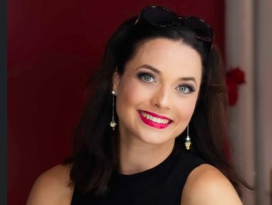 „Nagyon megijedek, ha beütöm a könyökömet” – Súlyos sérüléséről beszélt az Operettszínház sztárja, Széles Flóra