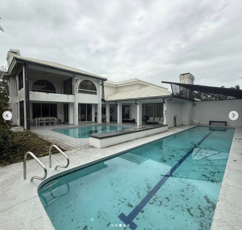 Imagini cu vila lui Catrinel Sandu din America după ce uraganul Milton a lovit Florida. Terasa casei a fost distrusă și a căzut în piscină