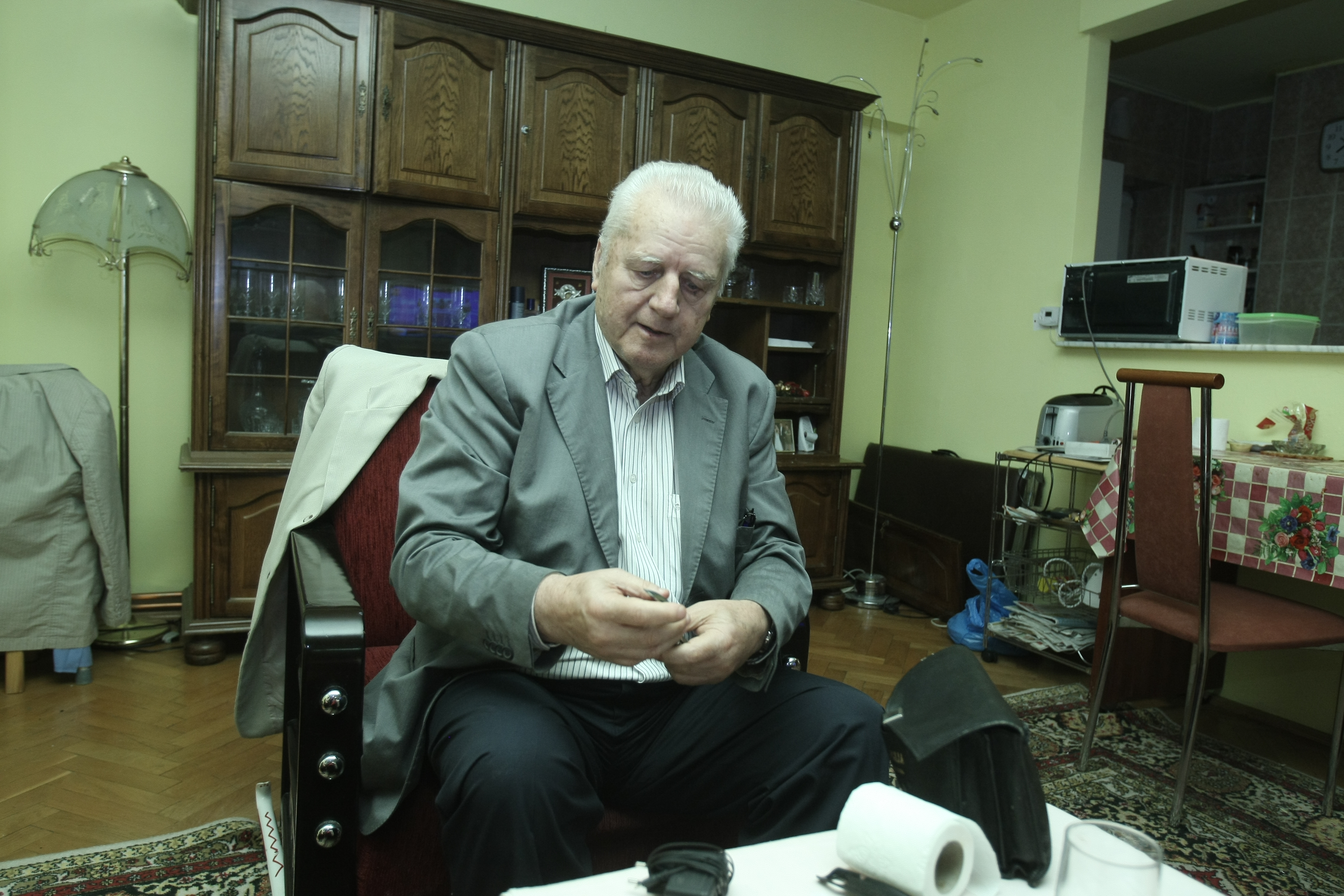 EXCLUSIV! Știați că Pădureanu a fost însurat? Vorbește în premieră despre divorț! A înșelat-o nea Jean pe Tanti Pușa? GALERIE FOTO