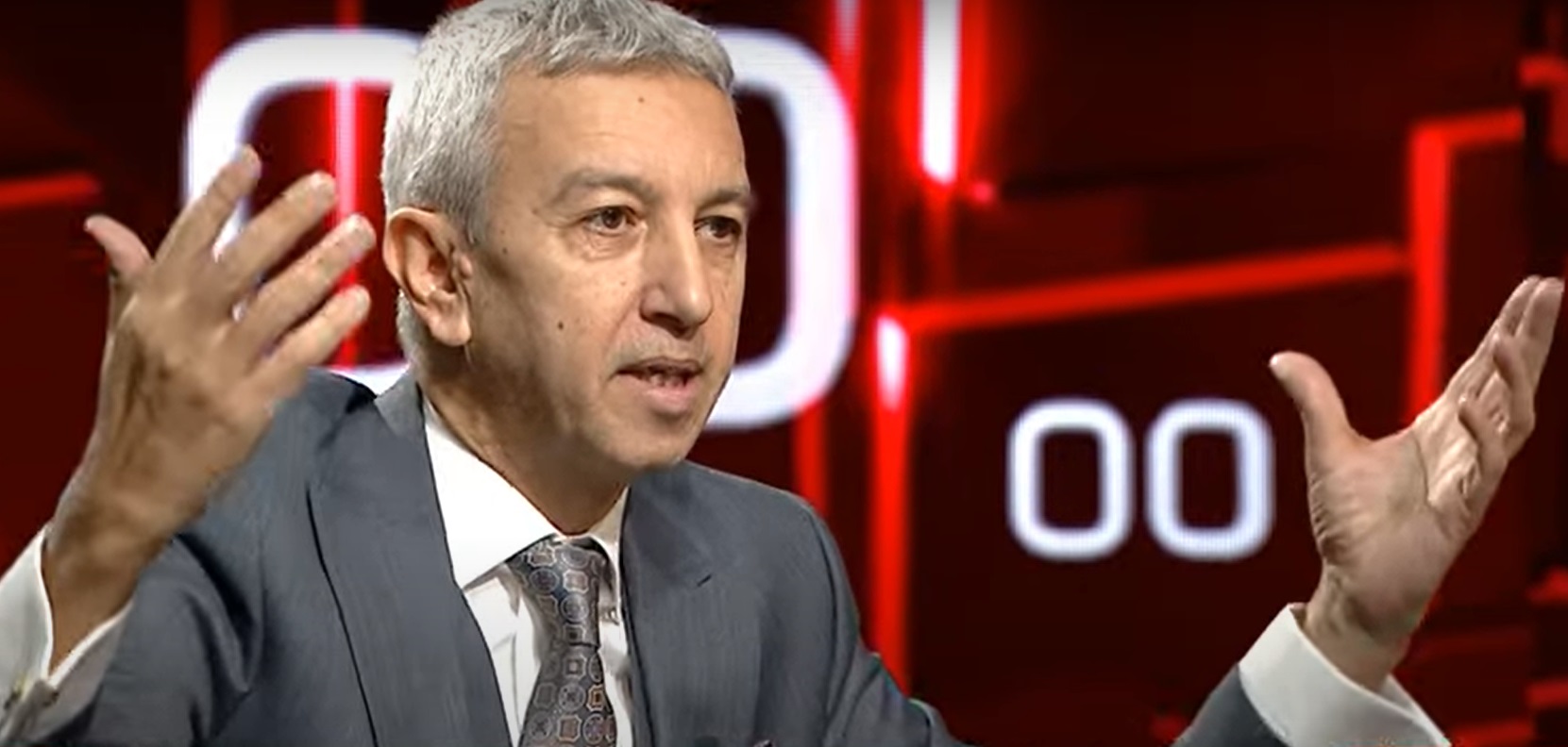 Dan Diaconescu a revenit pe TV după 12 ani de interdicție. Pe ce post are emisiune: „Reîncepem! Acolo îl veți vedea în direct și în reluare”