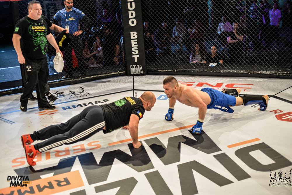 Divizia MMA, 31 octombrie: Bestia are forță și talent! Ridică 120 de kilograme stând în cap! GALERIE FOTO
