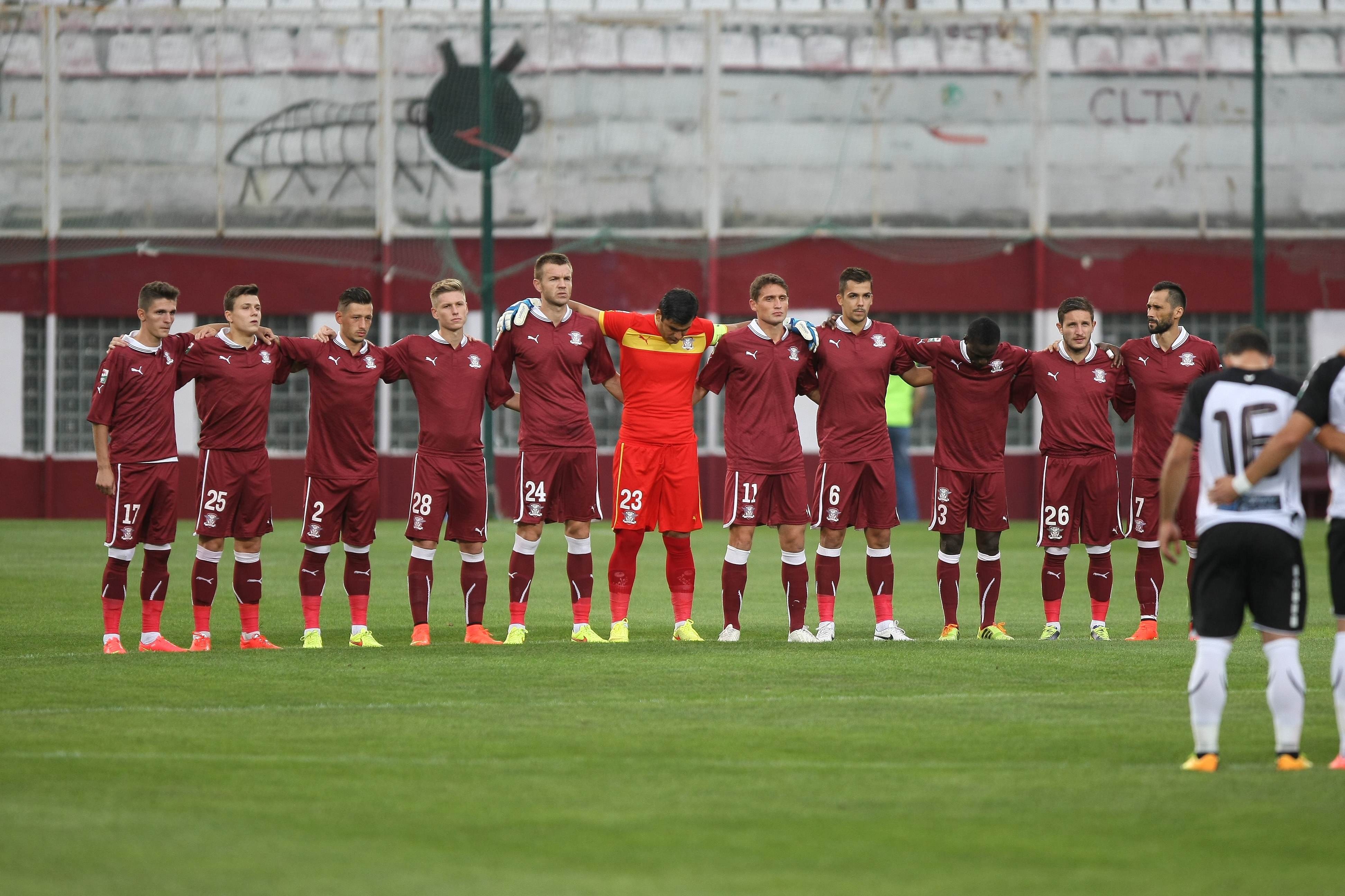VIDEO / Rapid - ”U” Cluj 2-1. Nebunie în Giuleşti: demisie salvată în prelungiri