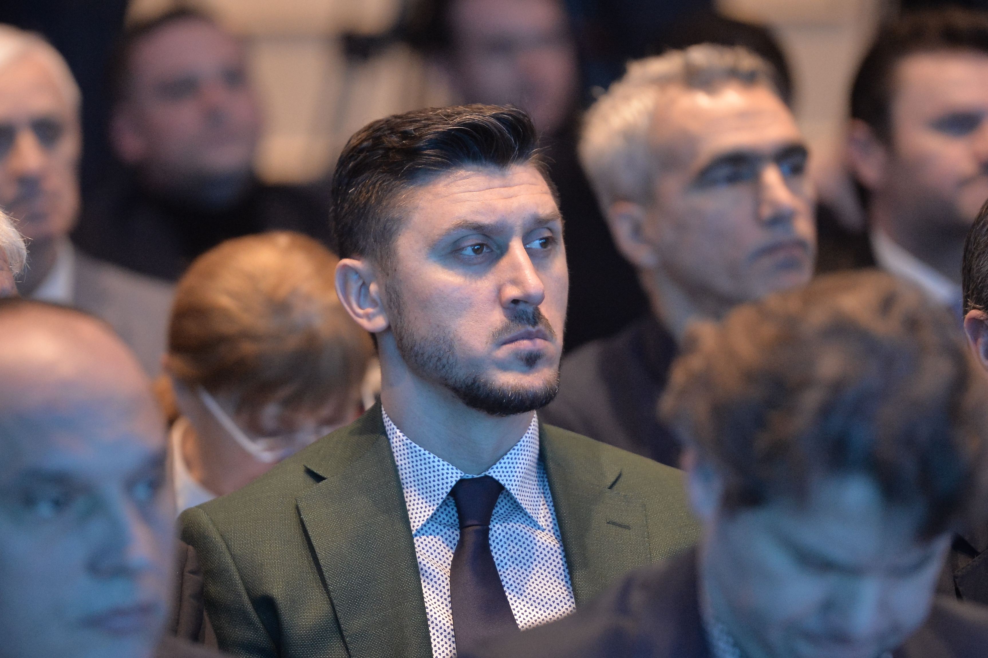 Conferința de lansare a candidaturii lui Ionuț Lupescu la șefia FRF: ”Dacă Gică Popescu era președinte, nu candidam!”. Mesaje de la Mircea Lucescu și de la Sir Alex Ferguson: ”Meriți să câștigi!” | LIVETEXT