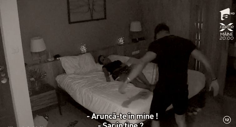 Scene incendiare la Insula Iubirii. S-au tăvălit în așternuturi | FOTO