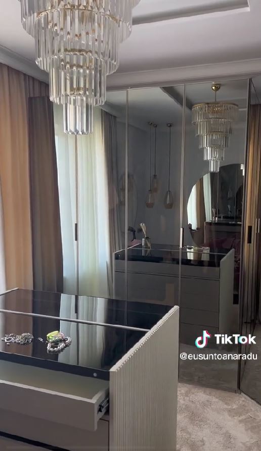 Cum arată noul apartament al Oanei Radu. Imagini din locuința artistei: „Patul este piesa de rezistență”