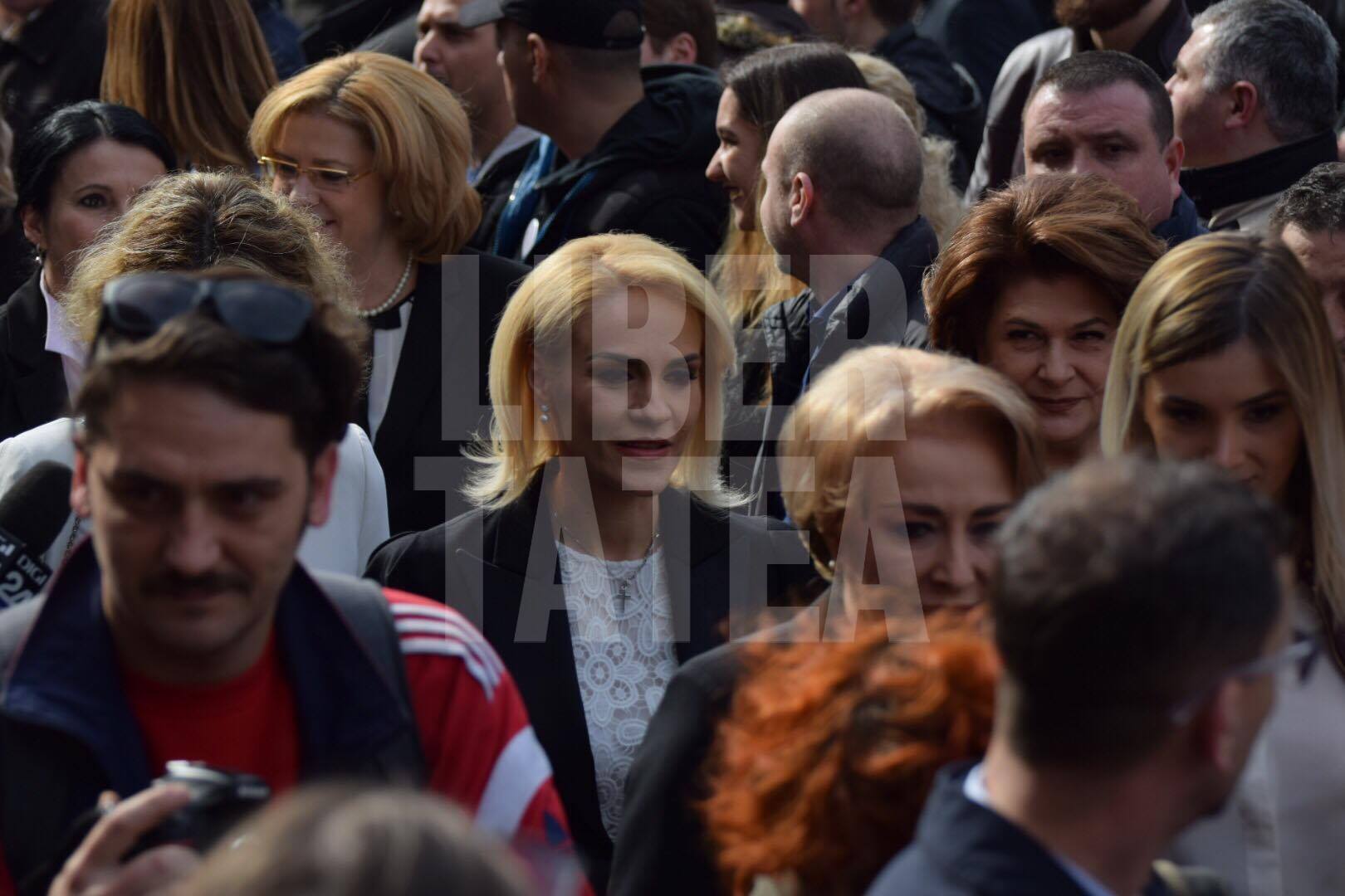 Fotografia zilei, cu Dragnea și Dăncilă. Congresul PSD, în imagini / GALERIE FOTO