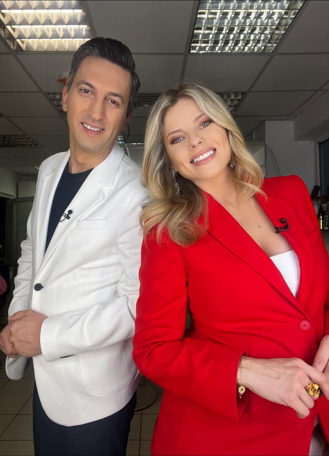 Roxana Hulpe a intrat în concediu: „Trebuie să mă opresc și să aștept”. Cine îi ține locul la PRO TV și când naște