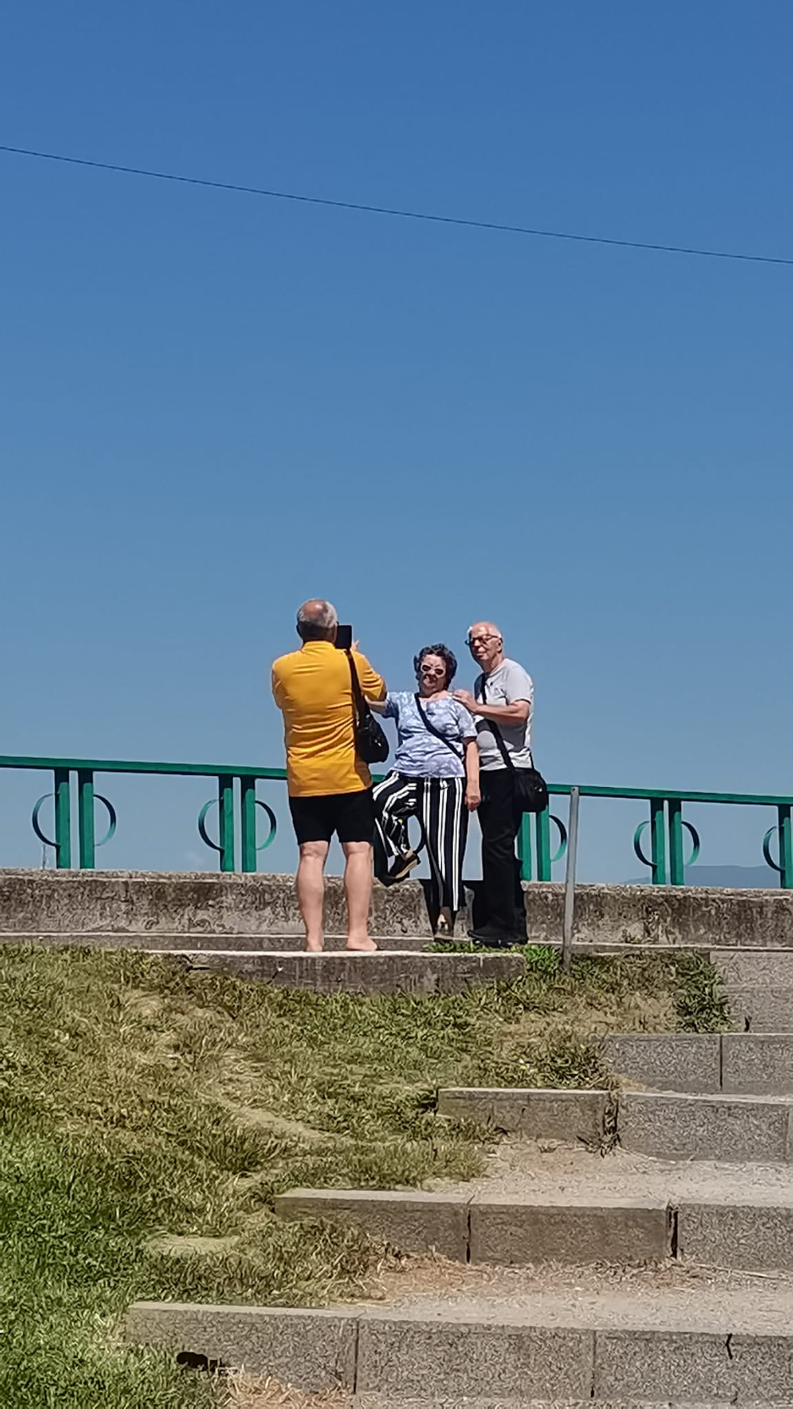 Vacanță vacarm în Cheile Sohodolului: mititei, motoare și calcar