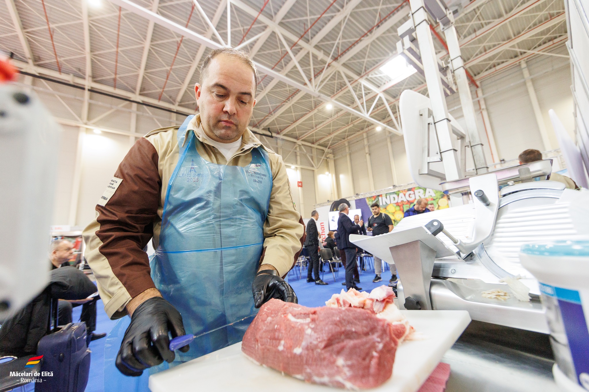 Cum arată viața unui măcelar profesionist: „Băieții din echipa mea câștigă fiecare 1.800 de euro lunar, plus salarii suplimentare”