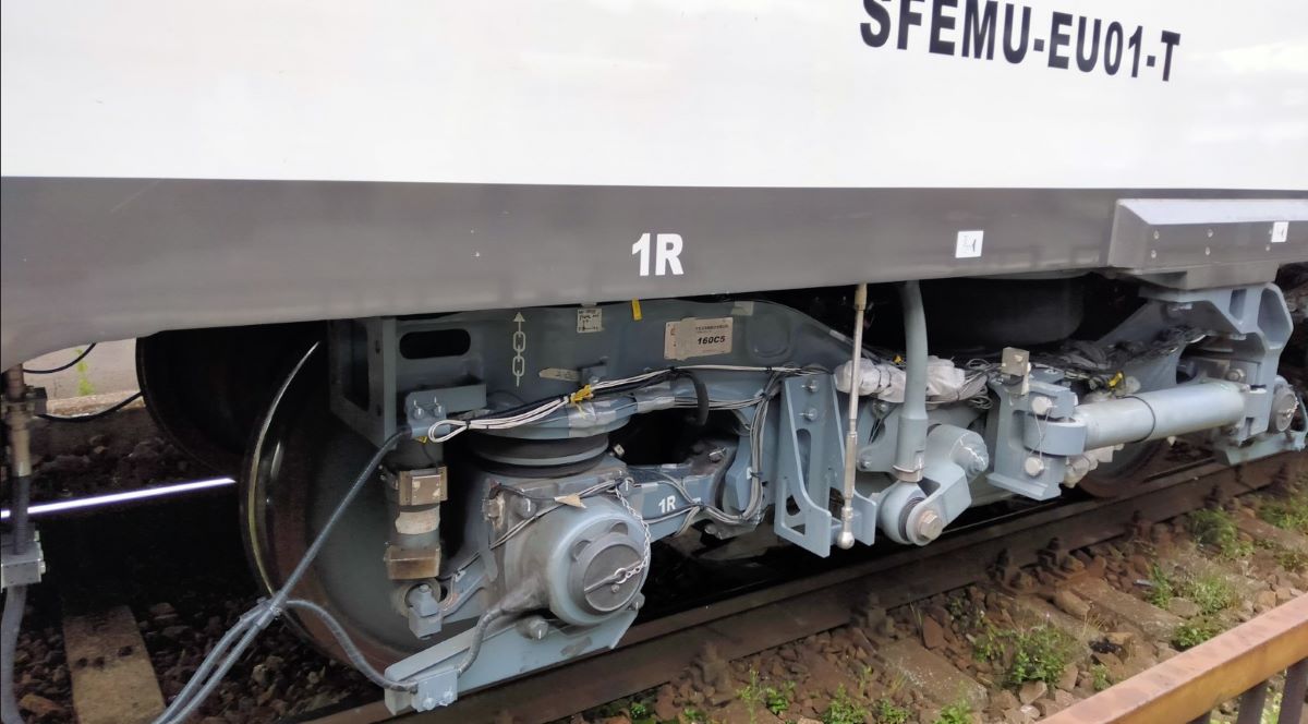 Primul tren electric chinezesc de mare viteză care va circula în România a fost lansat în probe | VIDEO