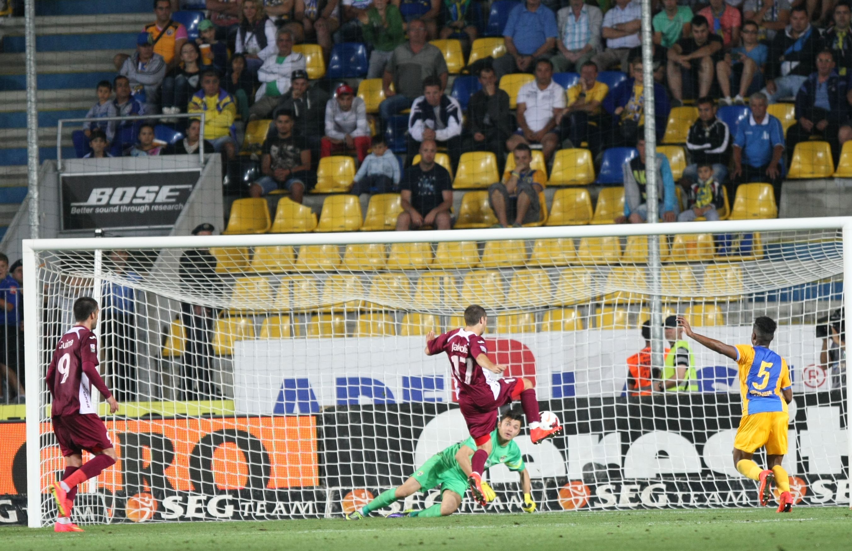 VIDEO/ Liga I: Petrolul - CFR Cluj 1-2. Gazdele au terminat în nouă