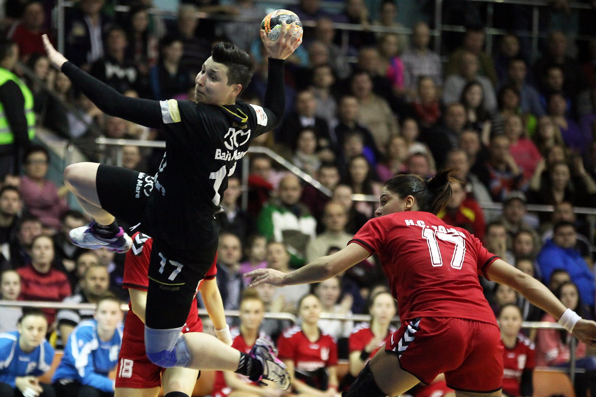 Scandal uriaș la meciul de handbal la Zalău - HCM Baia Mare: ^“Să înjuri ca în codru şi să fii rasist, asta înseamnă sa fii suporter al echipei din Zalău!”