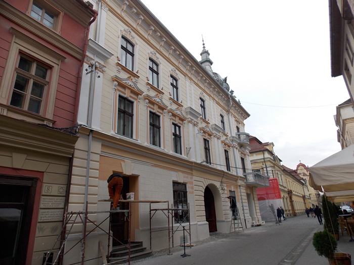 Casa Cuza, clădirea din Timișoara restaurată cu nuci de cocos și nisip de cuarț