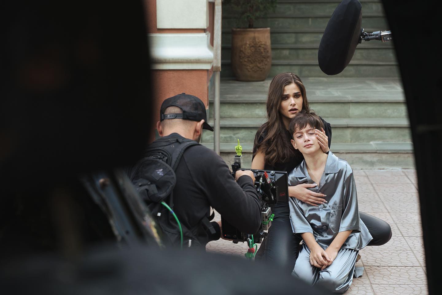 Theo Rose a încheiat filmările pentru serialul Clanul. Artista va naște în curând. „Nervii pe mine cât casa, m-am aricit, după care m-am liniștit”