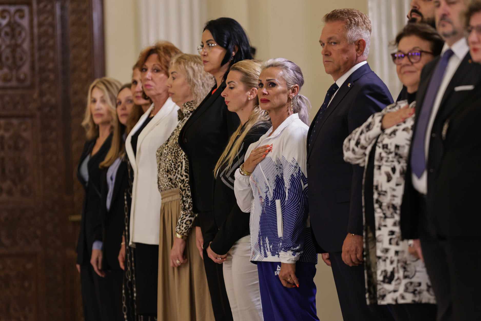 Gafă a președintelui Iohannis la decorarea medaliaţilor de la JO Paris. A spus „comemorarea”, în loc de „ceremonia” | VIDEO