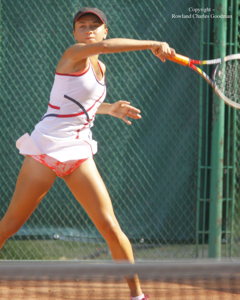 Elena Mădălina Căpraru, jucătoare de tenis suspendată pentru dopaj, comentează cazul Maria Șarapova: ”Toate sportivele de acest nivel au nevoie de suplimente”. Cum o dopa antrenorul Laurențiu Basarab: ”Putea să mă omoare!”